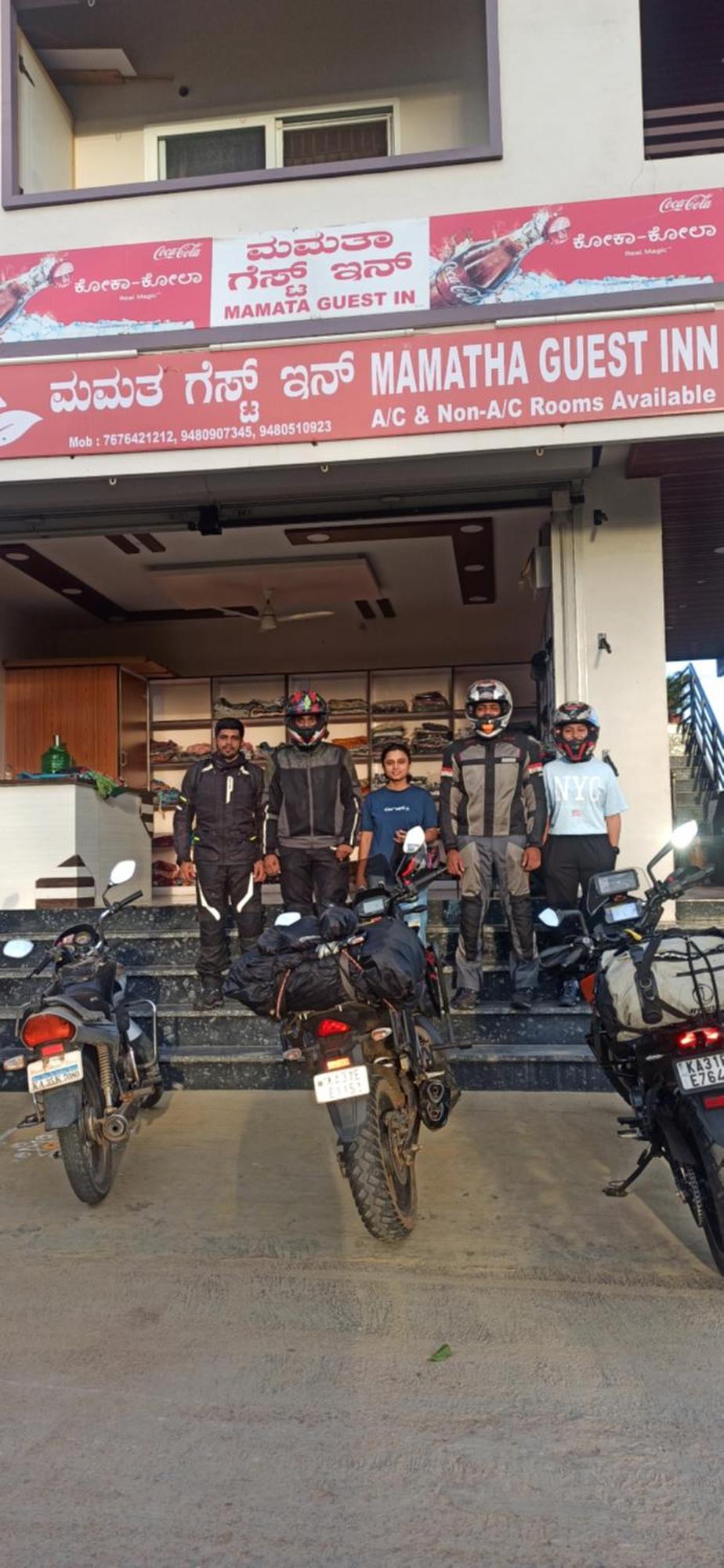 Mamatha Guest Inn هامبي المظهر الخارجي الصورة